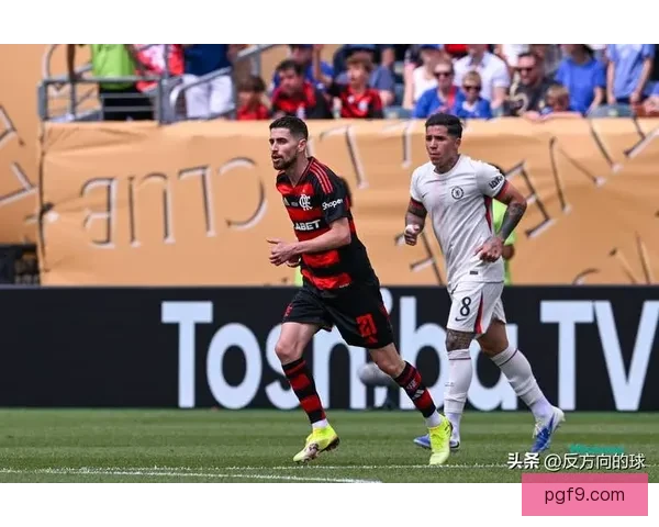 以助教和裁判沟通失误富勒姆换错球员主帅抗议裁判不管风波始末